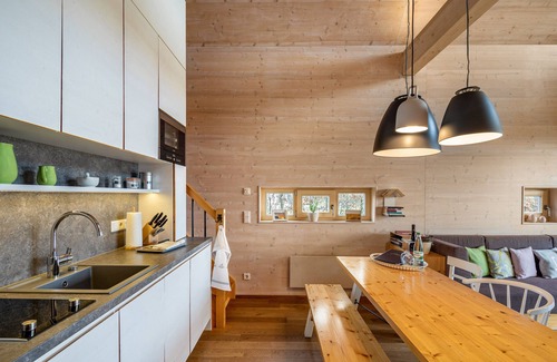Mulverstedt Ski Chalet | Chalet 'Hainichhöfe 5' with Shared Terrace and Shared Garden
