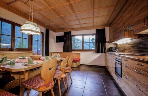 Fuegenberg House | Chalet Hochfügen by Ski Slope
