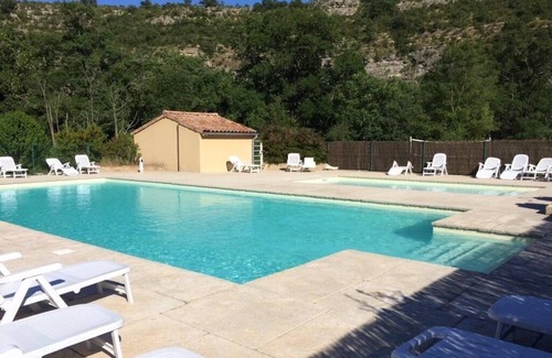 Montreal Ski Chalet | Chalet in a residential campsite in South Ardèche