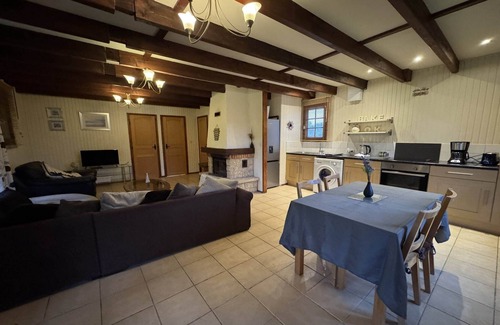 Aubigne-Racan Ski Chalet | Chalet in Aubigné-Racan with Pool & Garden