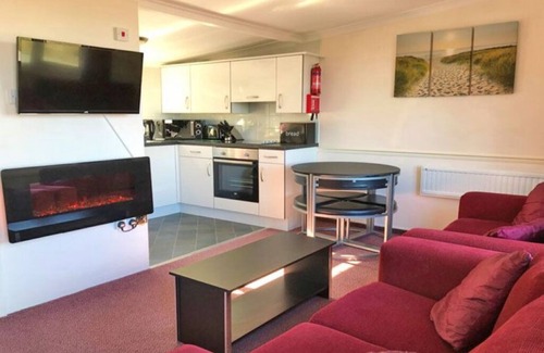 Bucks Cross Ski Chalet | Chalet in Bideford Bay Holiday Park, Bucks Cross