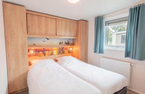 Leuken Ski Chalet | Chalet in Duisburg with Beach and Harbor Views