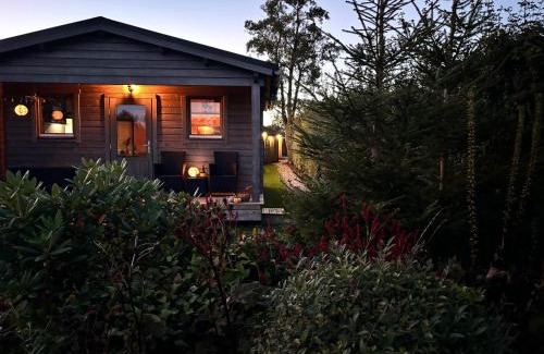 Drachtstercompagnie Ski Chalet | Chalet in het groen met airco