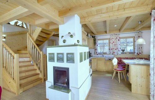 Wald im Pinzgau Ski Chalet | Chalet in Königsleiten near Ski Bus & Pool