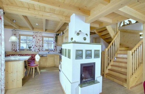 Wald im Pinzgau Ski Chalet | Chalet in Königsleiten near Ski Bus & Pool