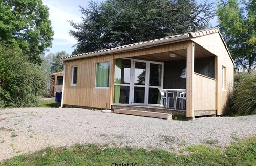 Mialet Ski Chalet | CHALET IN LAKE BORDER, GREEN PERIGORD, swimming pool, ideal calm and rest.