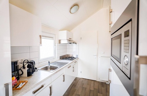 Maurik Cottage | Chalet in Maurik by Recreational Lake