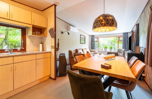 Ommen Ski Chalet | Chalet in Stegeren near Forest and Pond