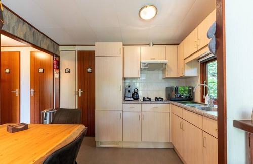 Ommen Ski Chalet | Chalet in Stegeren near Forest and Pond