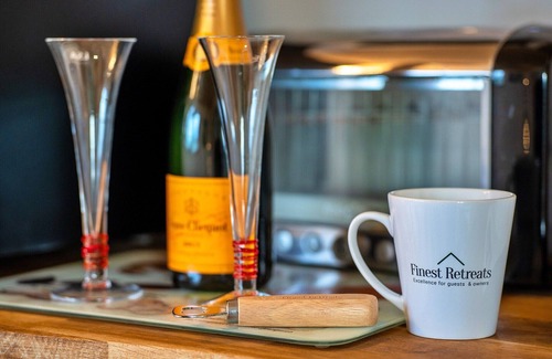Treknow Ski Chalet | Chalet in Tintagel with Stunning Sea Views