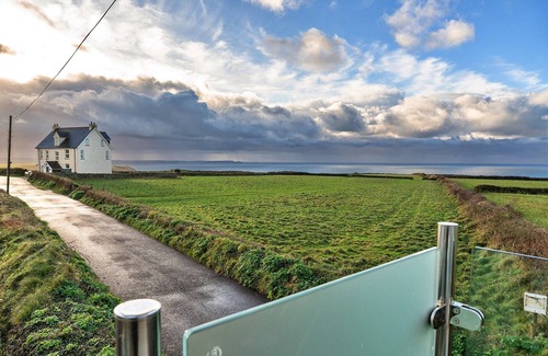 Treknow Ski Chalet | Chalet in Tintagel with Stunning Sea Views