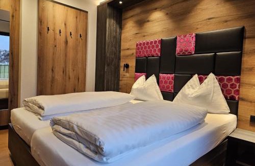 Aschau Im Zillertal House | Chalet in Zillertal near Ski Slopes & Whirlpool