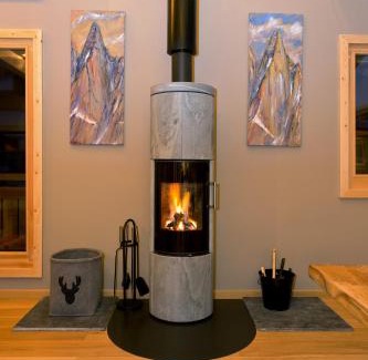 Les Praz-de-Chamonix Ski Chalet | Chalet Isabelle Mountain lodge 5 star 5 bedroom en suite sauna jacuzzi