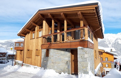 Montalbert Ski Chalet | chalet l'aulp - le bleuet in aime