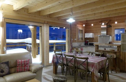 Gerardmer Ski Chalet | Chalet 'LE GRENIER', top of the range, lake view, close to ski slopes, SPA, sauna