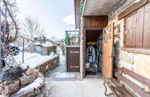 Albiez-le-Vieux Ski Chalet | Chalet les aiguilles