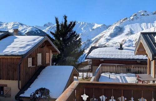 Villarabout Ski Chalet | Chalet 'Marmotte' with Mountain View, Private Terrace and Wi-Fi