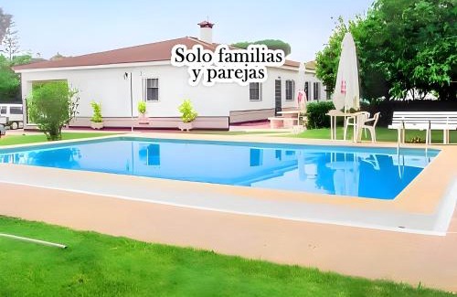 Los Franceses-la Vega House | Chalet Piscina Privada en Chiclana Grupo AL