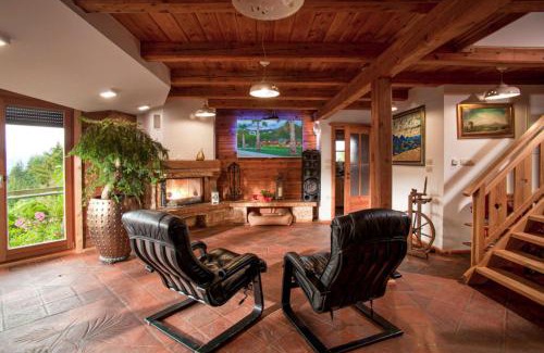 Slovenj Gradec Ski Chalet | Chalet Podgorje With Pool - Happy Rentals