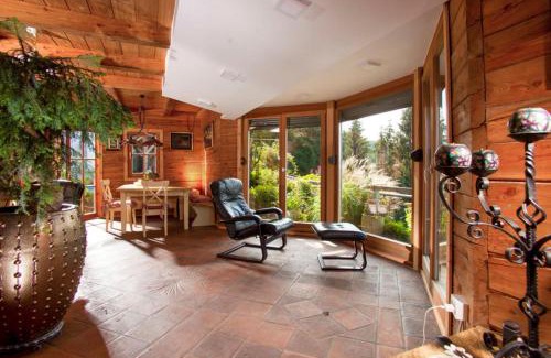 Slovenj Gradec Ski Chalet | Chalet Podgorje With Pool - Happy Rentals