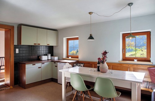 Wildschoenau House | Chalet 'Uriges Bauernhaus Achtzehn53' with Mountain View, Private Terrace and Wi-Fi
