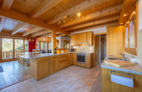 Nendaz Ski Chalet | Chalet Vansamis, views & sauna
