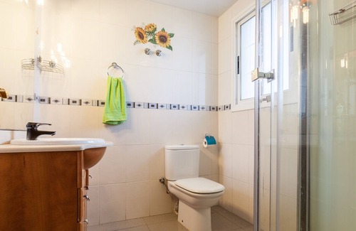 Santa Maria de l'Avall Ski Chalet | Chalet 'Villa Vacaciones' with Private Pool, Wi-Fi and Air Conditioning