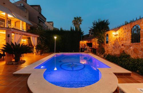 Paterna House | chalet, villa rodeada de naturaleza piscina a doce klm de Valencia y 7 del aeropuerto