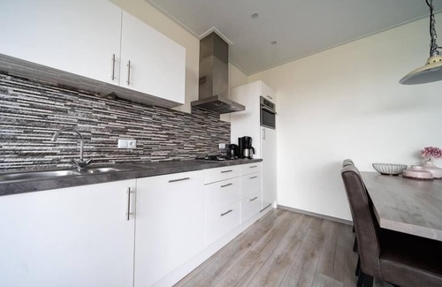 Nunspeet House | Chalet with 2 bedrooms and terrace