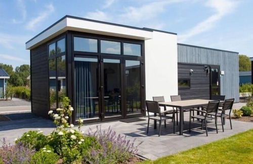 Nijkerk House | Chalet with 2 bedrooms and a terrace