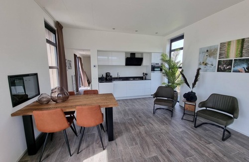 Nijkerk House | Chalet with 2 bedrooms and a terrace