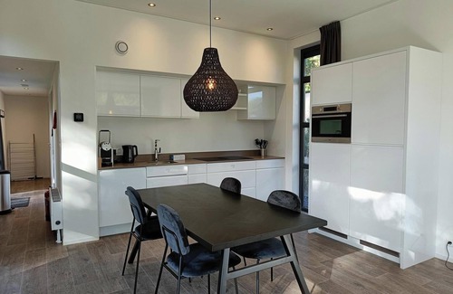 Otterlo House | Chalet with 2 bedrooms and a terrace