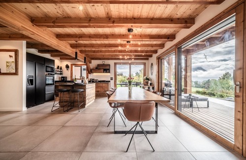 Thyez Ski Chalet | Chalet with Mountain Views, Jacuzzi and Sauna