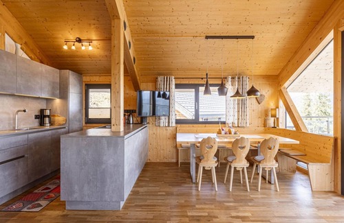Pichl-Preunegg Ski Chalet | Chalet with panoramic sauna