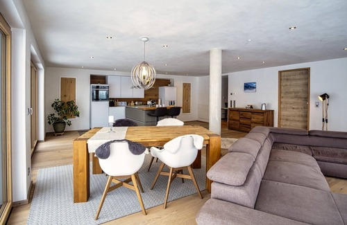 Rettenberg Ski Chalet | Chalet with panoramic mountain views