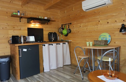 Mimet Ski Chalet | Chalet Zen Sous les Arbres, Parc Avec une Grande Piscine