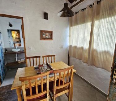 Carrancas Ski Chalet | Chalezinho Mata Virgem - perto do centro e cachoeiras, cozinha completa e churrasqueira