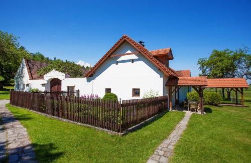 Ceske Budejovice 7 House | Chaloupka Větrník na samotě u lesa