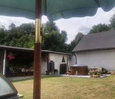 Svetla nad Sazavou Villa | chalupa u potoka
