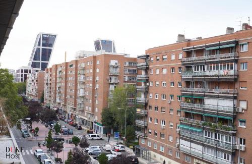 Cotos Apartment | Chamartin Centro Norte Apartment