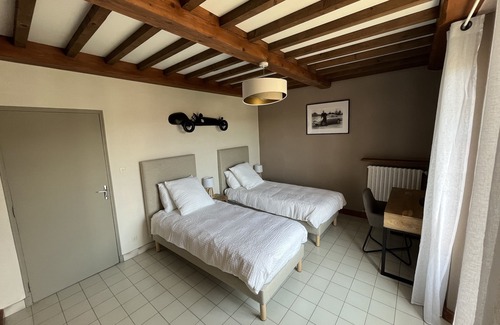 Saint-Quentin-la-Poterie Bed & Breakfast | Chambre d'Hôtes Sean Connery: a chic and bohemian atmosphere near Uzès