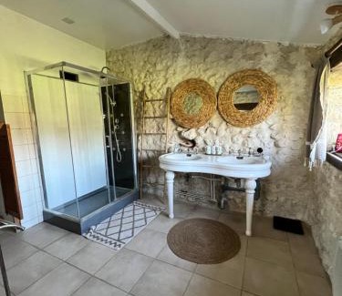 Bardenac House | Chambre à louer 35m2 ,calme et piscine,Sud Charente