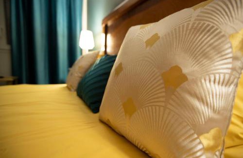 Rochecorbon Bed & Breakfast | Chambre art deco Gatsby dans maison d'hote "Le Petit Clouet" - Rochecorbon