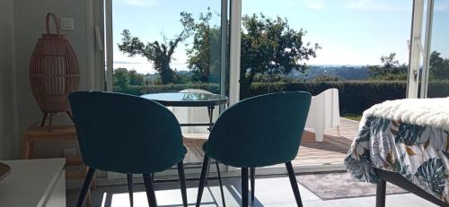 Hanvec House | Chambre avec terrasse privative et vue mer