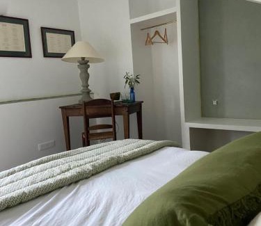 Ambenay Bed & Breakfast | chambre d'hôte château de transières