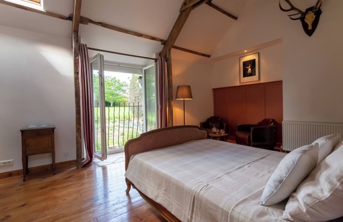 Le Mene Bed & Breakfast | Chambre D'hôte "La Roche Au Cerfs", La Haye D'armor