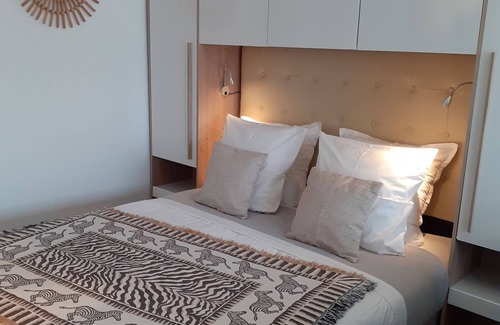 Serviers-et-Labaume Bed & Breakfast | Chambre D'hôtes "Le Petit Valadas" - 7 Km D'uzes