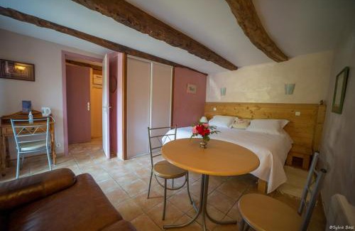 Saint-Andre-de-Najac House | Chambre d'hotes La Source Aveyron
