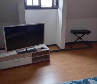 Blesmes House | Chambre de la Vigne