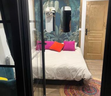 Yvre-l'Eveque Bed & Breakfast | Chambre indépendante proche du Circuit des 24h et du Pôle Européen du Cheval